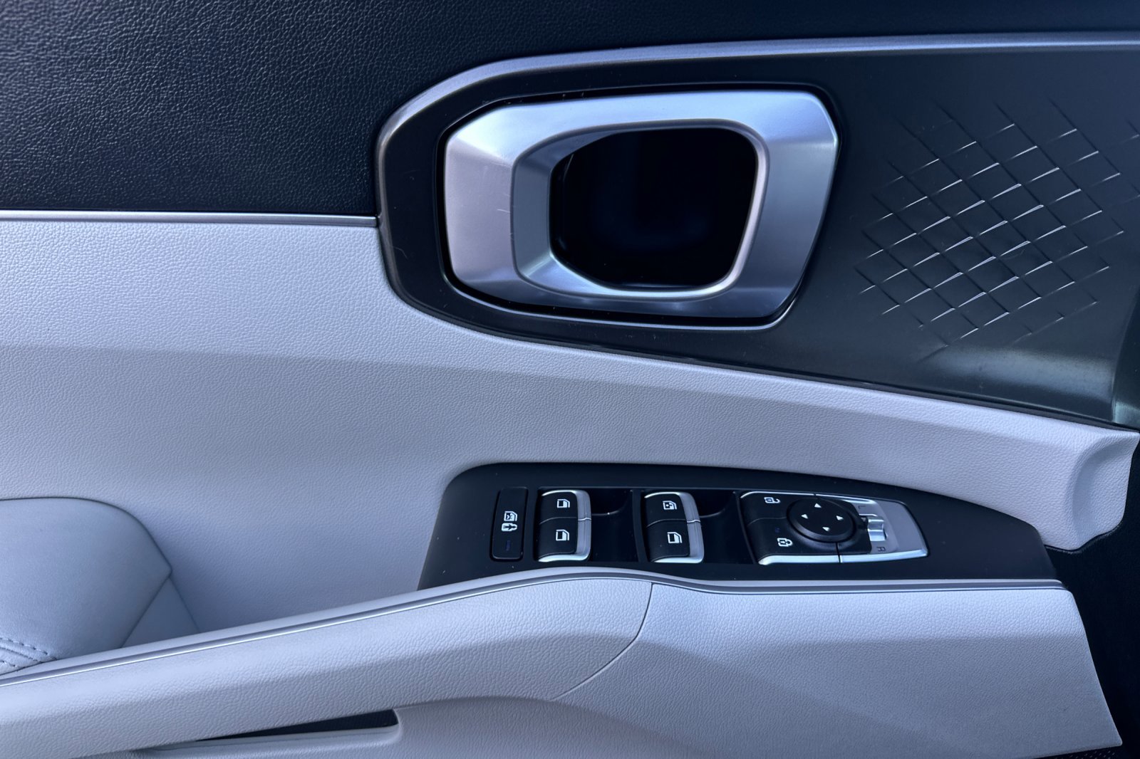 Used 2023 Kia Sorento EX image 12