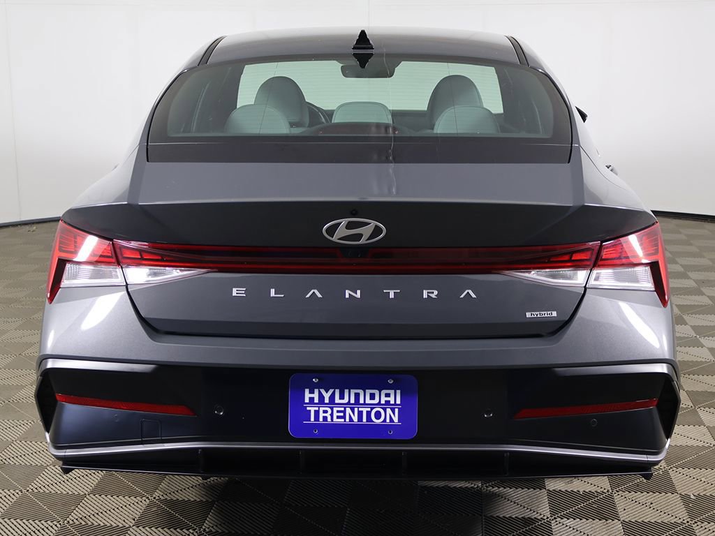 Certified 2024 Hyundai Elantra Limited FWD image 14