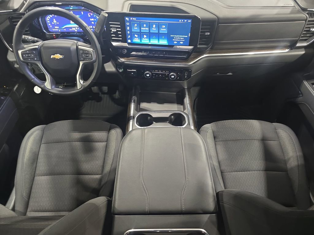 Used 2024 Chevrolet Silverado 3500 LT w/ Convenience Package image 9
