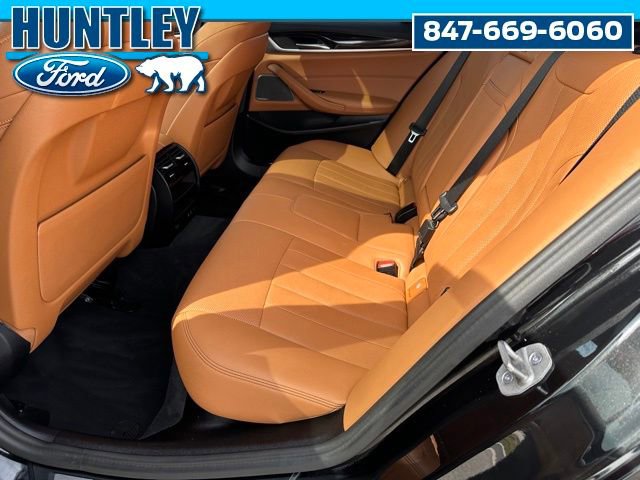 Used 2023 BMW 530e xDrive w/ Premium Package image 14