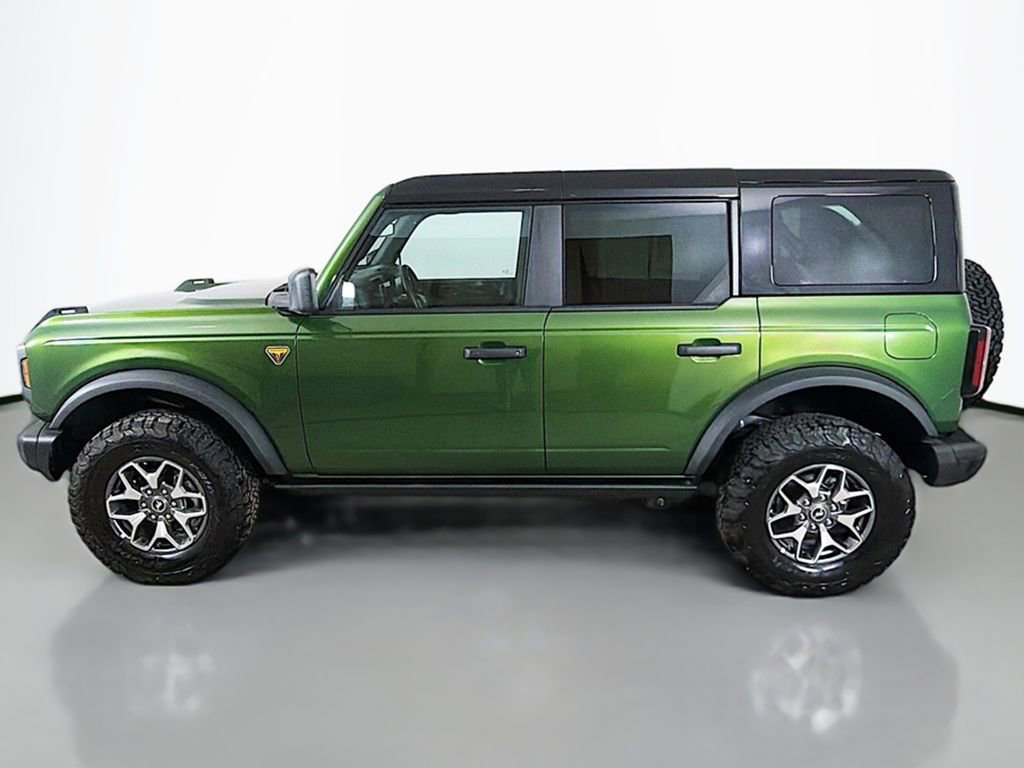 Used 2025 Ford Bronco Badlands image 13