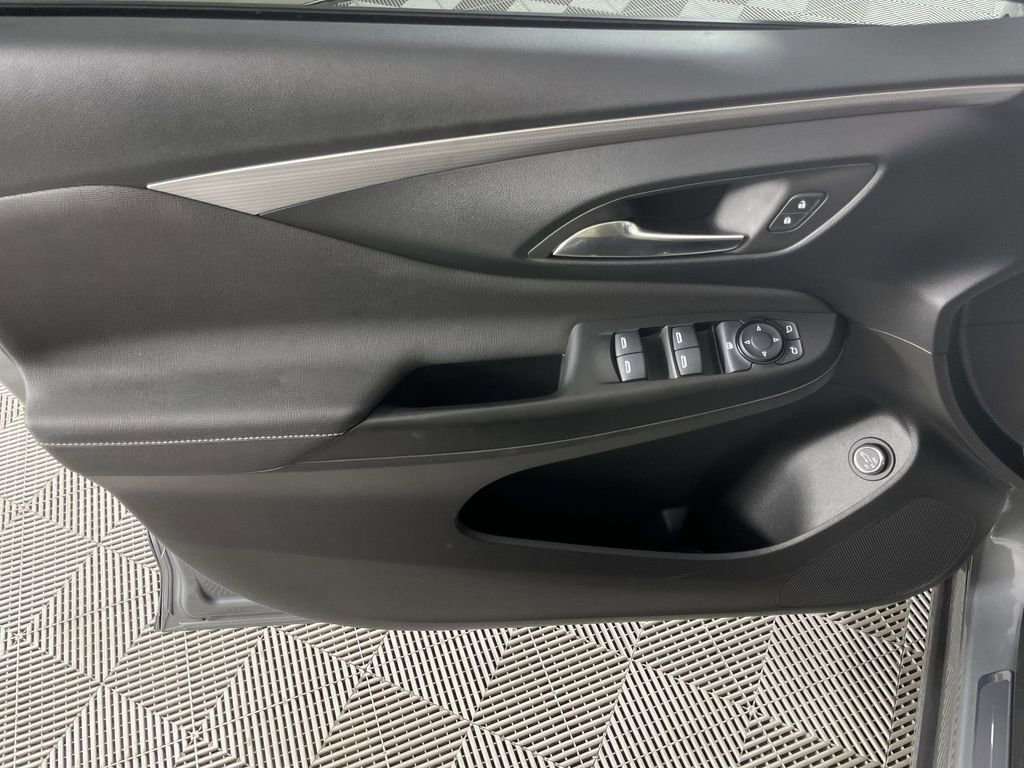 Used 2025 Buick Envista Avenir image 20