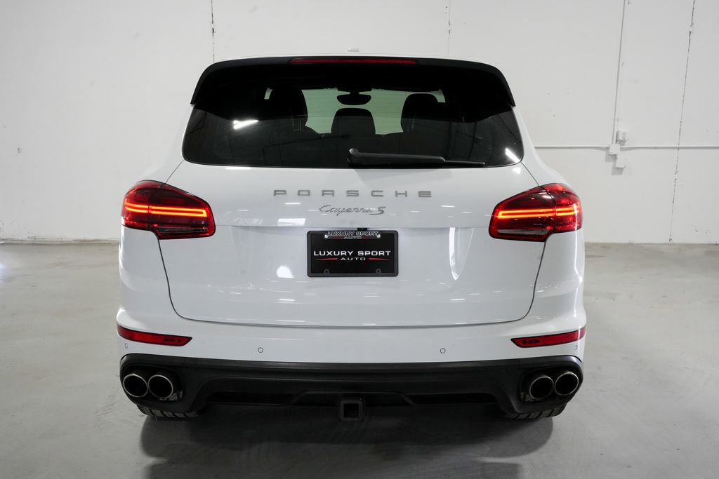 Used 2015 Porsche Cayenne S image 4