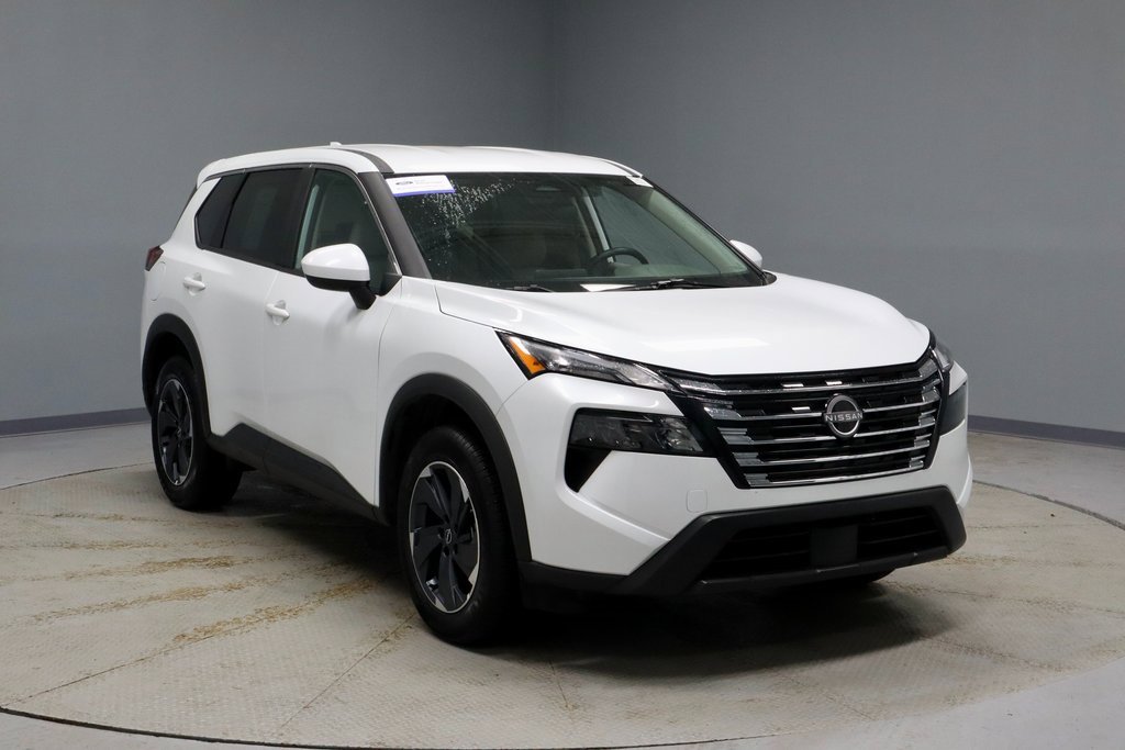 Certified 2025 Nissan Rogue SV image 1