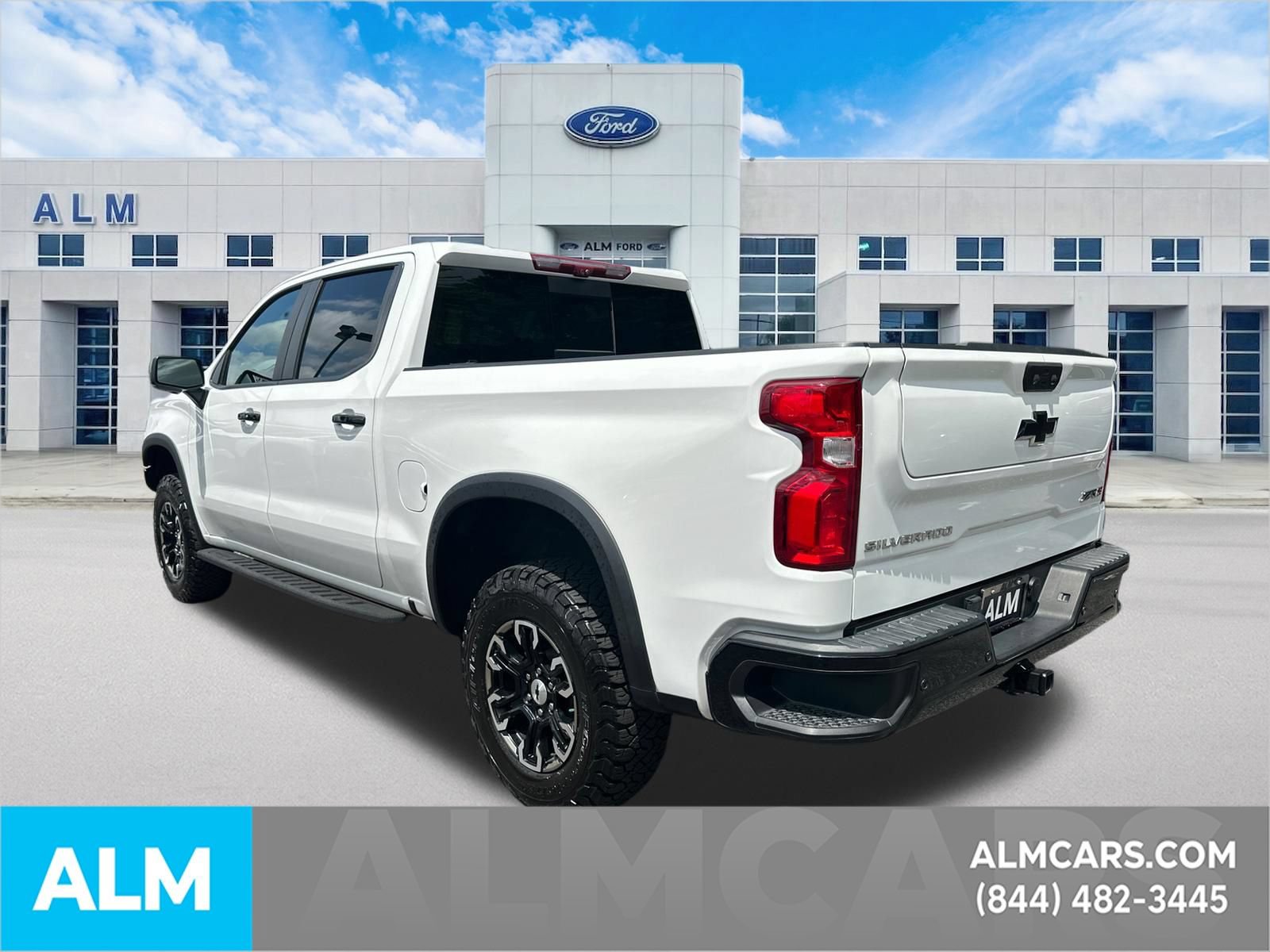 Used 2022 Chevrolet Silverado 1500 ZR2 w/ Technology Package AWD/4WD image 8