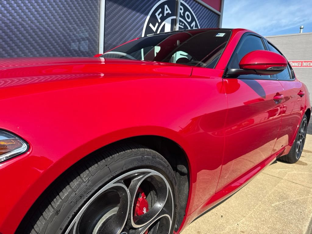Used 2021 Alfa Romeo Giulia Ti Sport AWD/4WD image 17