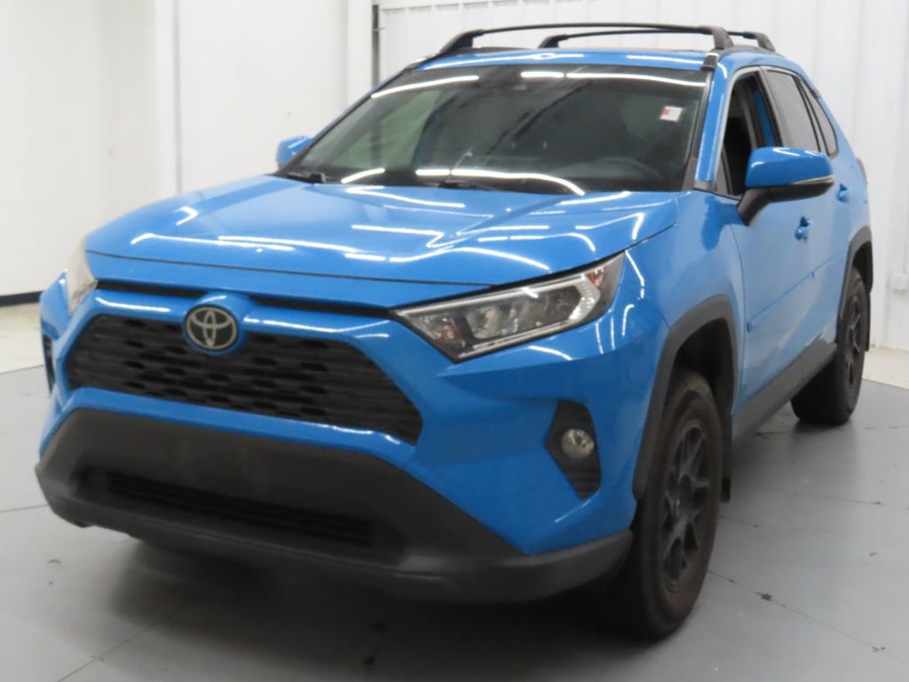 Used 2019 Toyota RAV4 XLE w/ Convenience Package FWD image 7