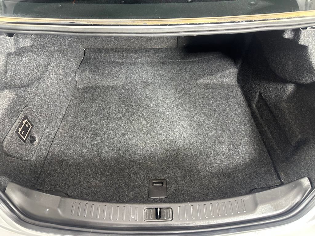Used 2016 Chevrolet Malibu LTZ FWD image 6