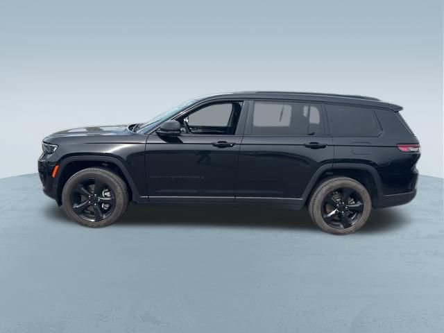 Used 2022 Jeep Grand Cherokee L Limited w/ Black Appearance Package AWD/4WD image 15