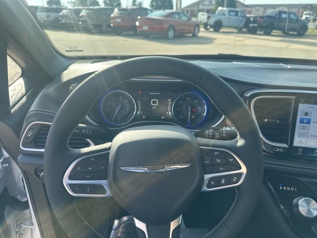 New 2026 Chrysler Pacifica Select image 21