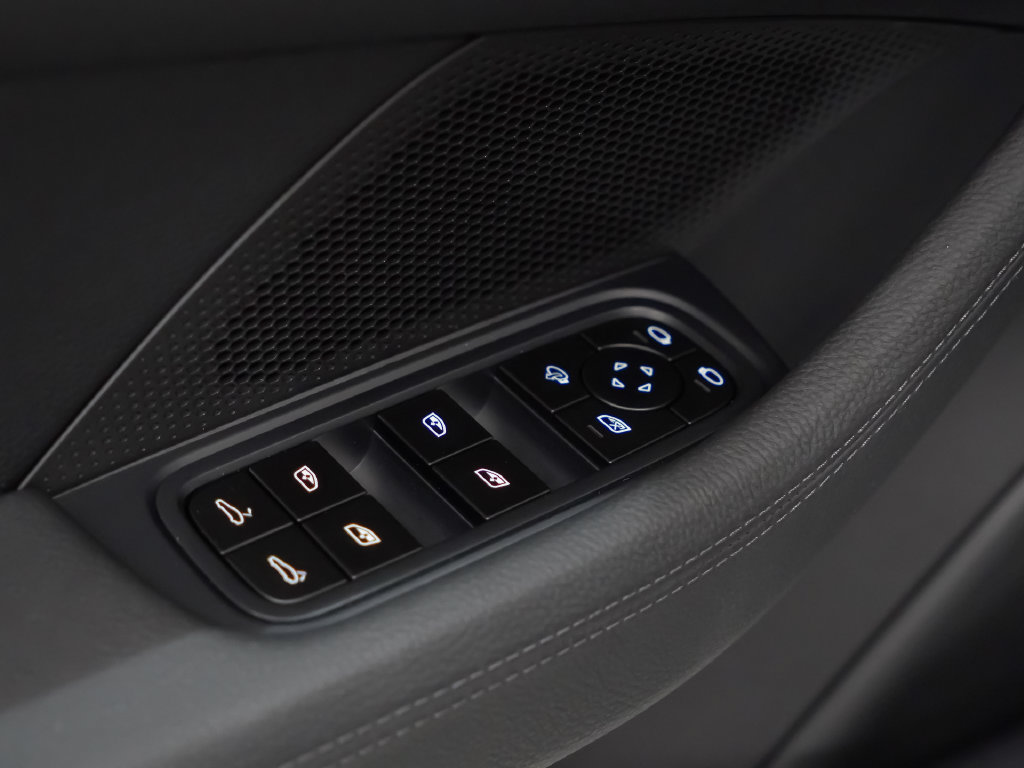 Certified 2026 Porsche Panamera 4 AWD/4WD image 29