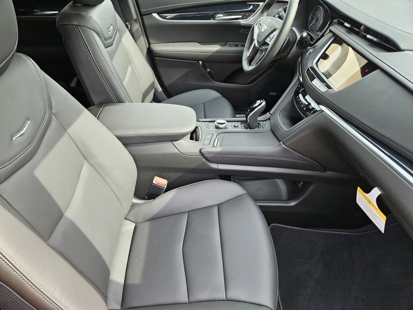 New 2026 Cadillac XT5 Premium Luxury w/ Driver Assist Package FWD image 10