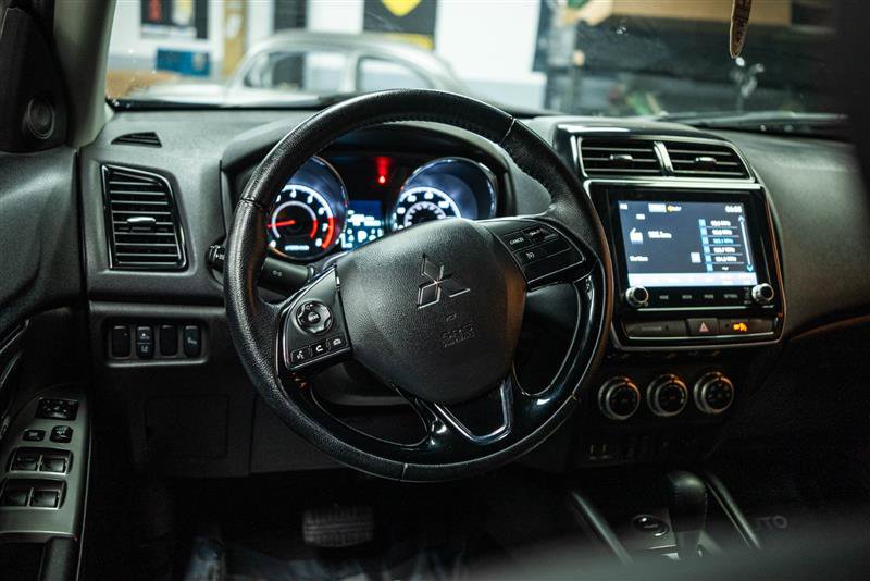 Used 2024 Mitsubishi Outlander Sport SE AWD/4WD image 15