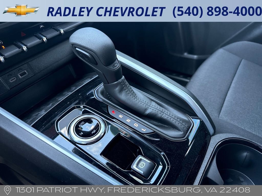 Certified 2025 Chevrolet Colorado W/T w/ Advanced Trailering Package AWD/4WD image 21
