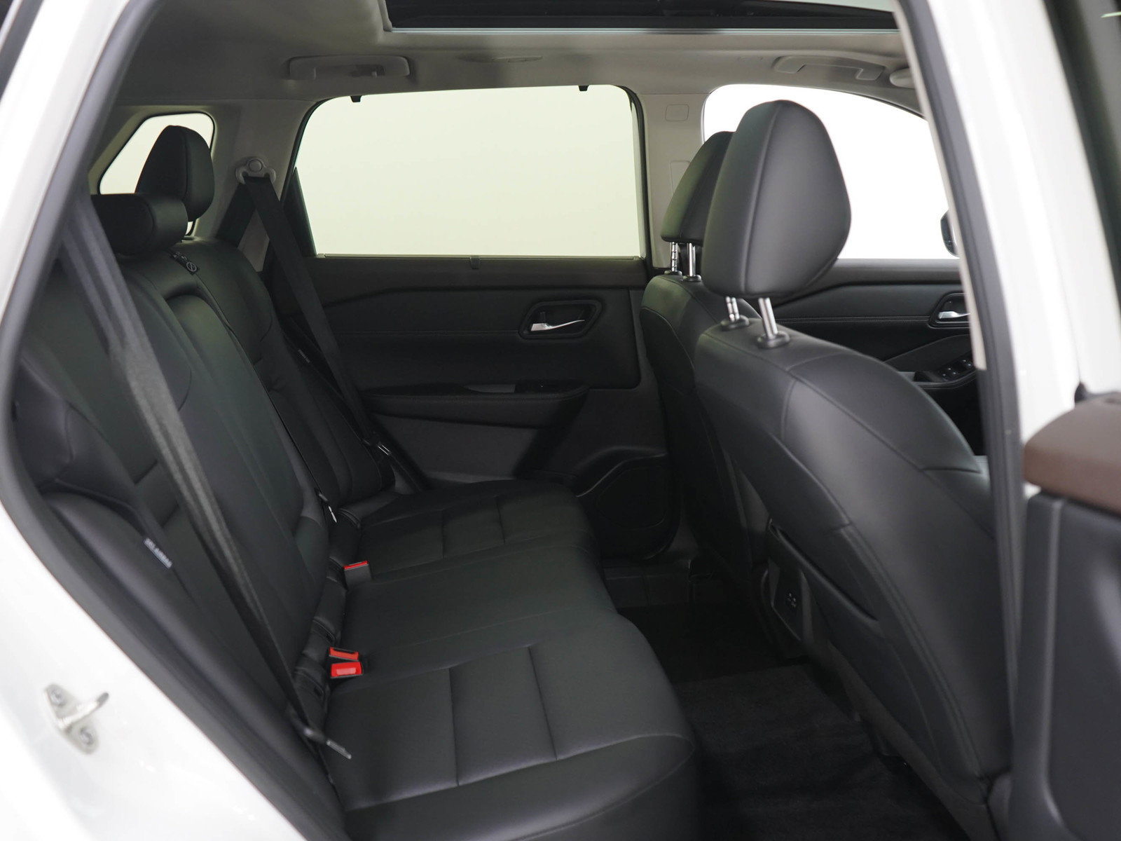 Used 2023 Nissan Rogue SV w/ SV Premium B Package AWD/4WD image 12