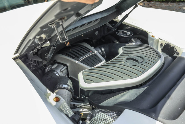 Used 2014 McLaren MP4-12C Spider RWD image 27