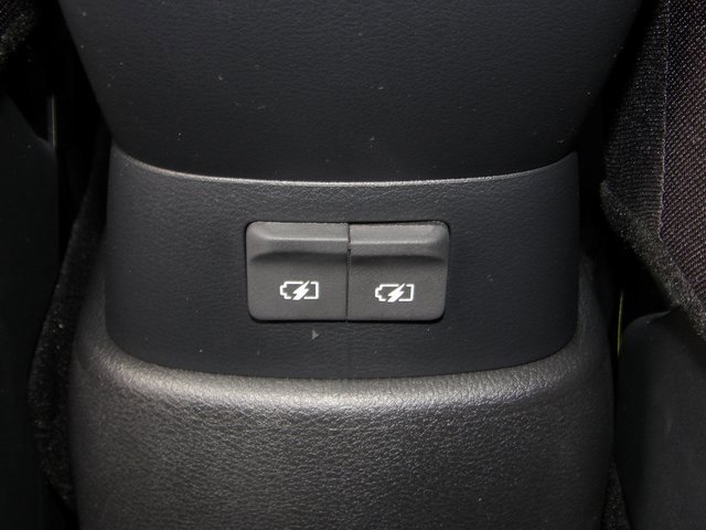 Used 2025 Nissan Kicks Play S image 18