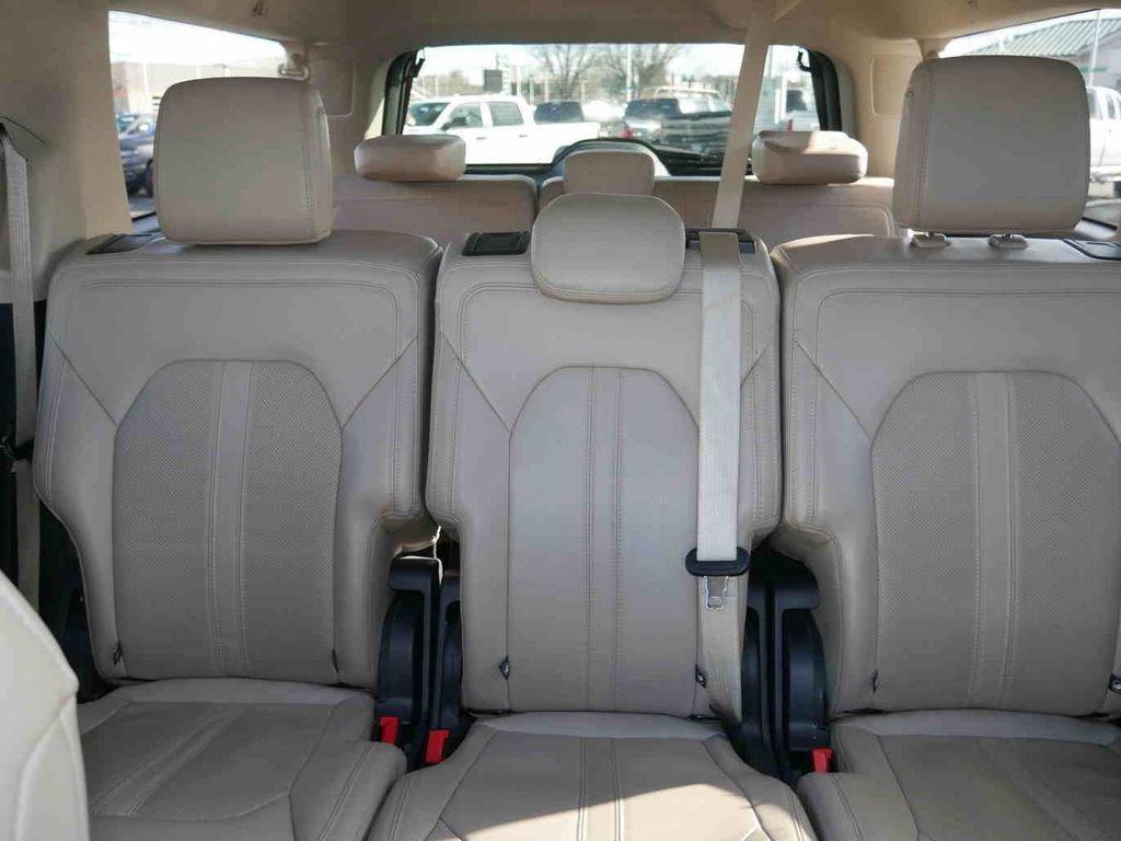 Used 2023 Ford Expedition Max Limited image 39
