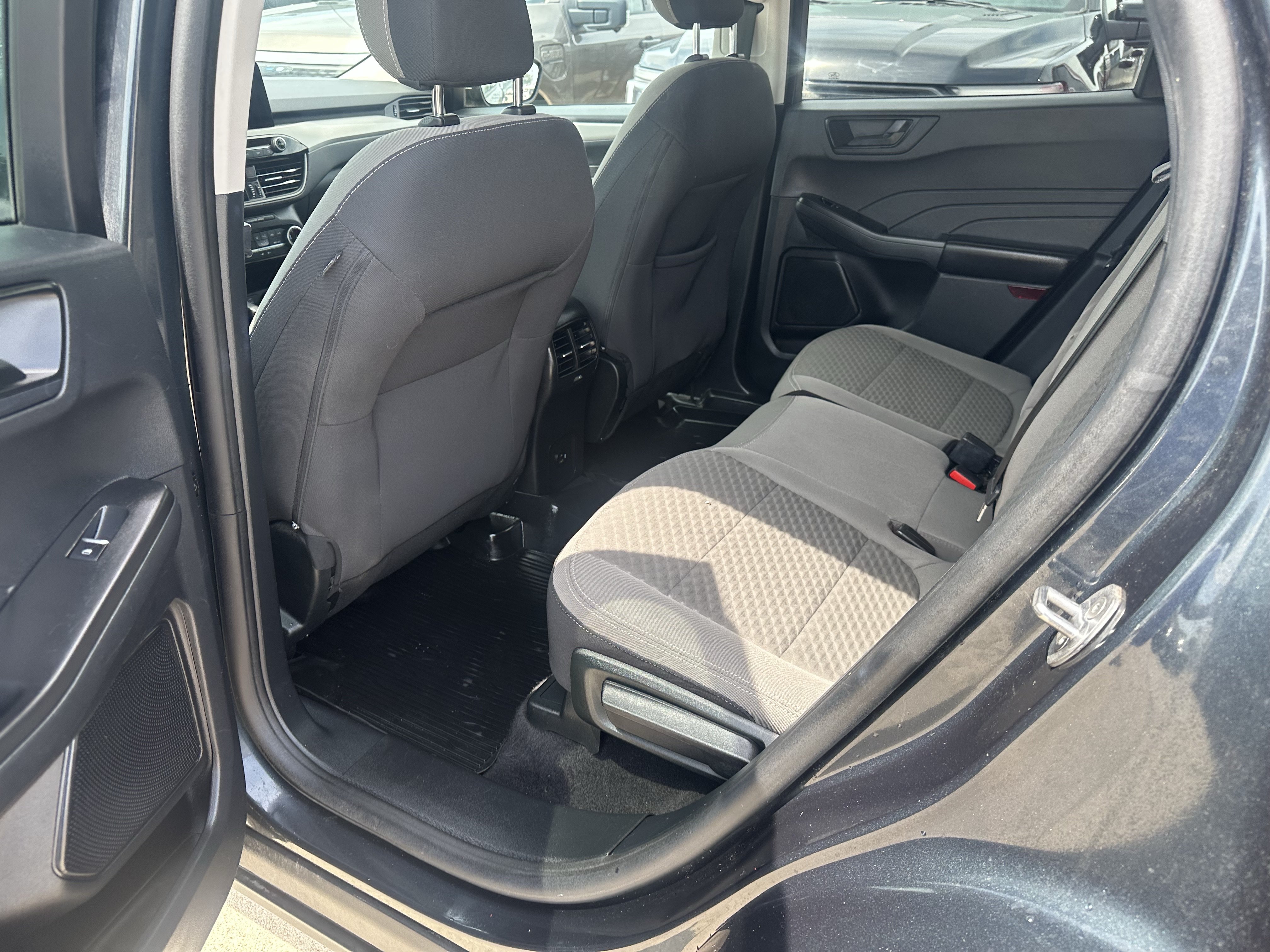 Used 2022 Ford Escape SE w/ Convenience Package FWD image 14