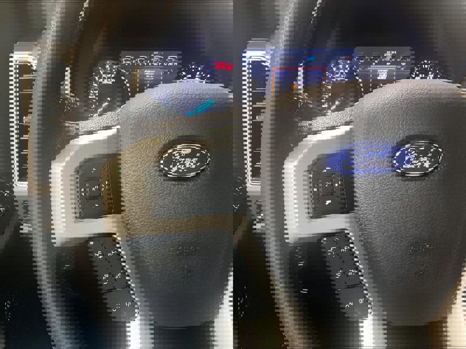 Used 2019 Ford F250 Lariat w/ Lariat Ultimate Package AWD/4WD image 23