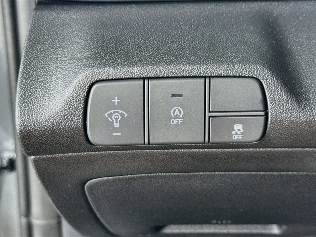 New 2026 Hyundai Elantra SE FWD image 19
