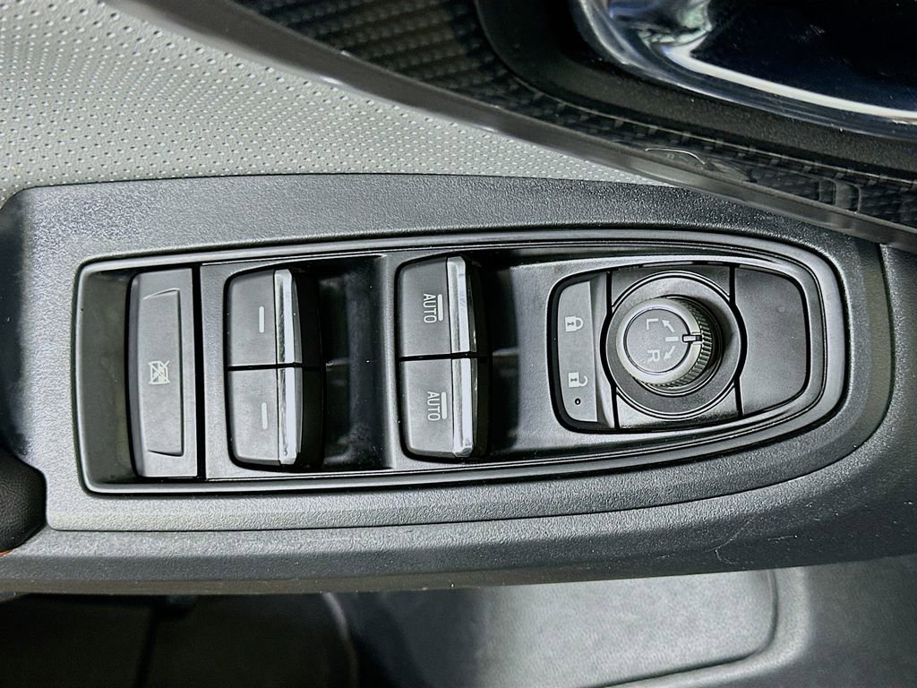 Used 2020 Subaru Crosstrek 2.0i Limited w/ Moonroof Package w/Navigation image 20