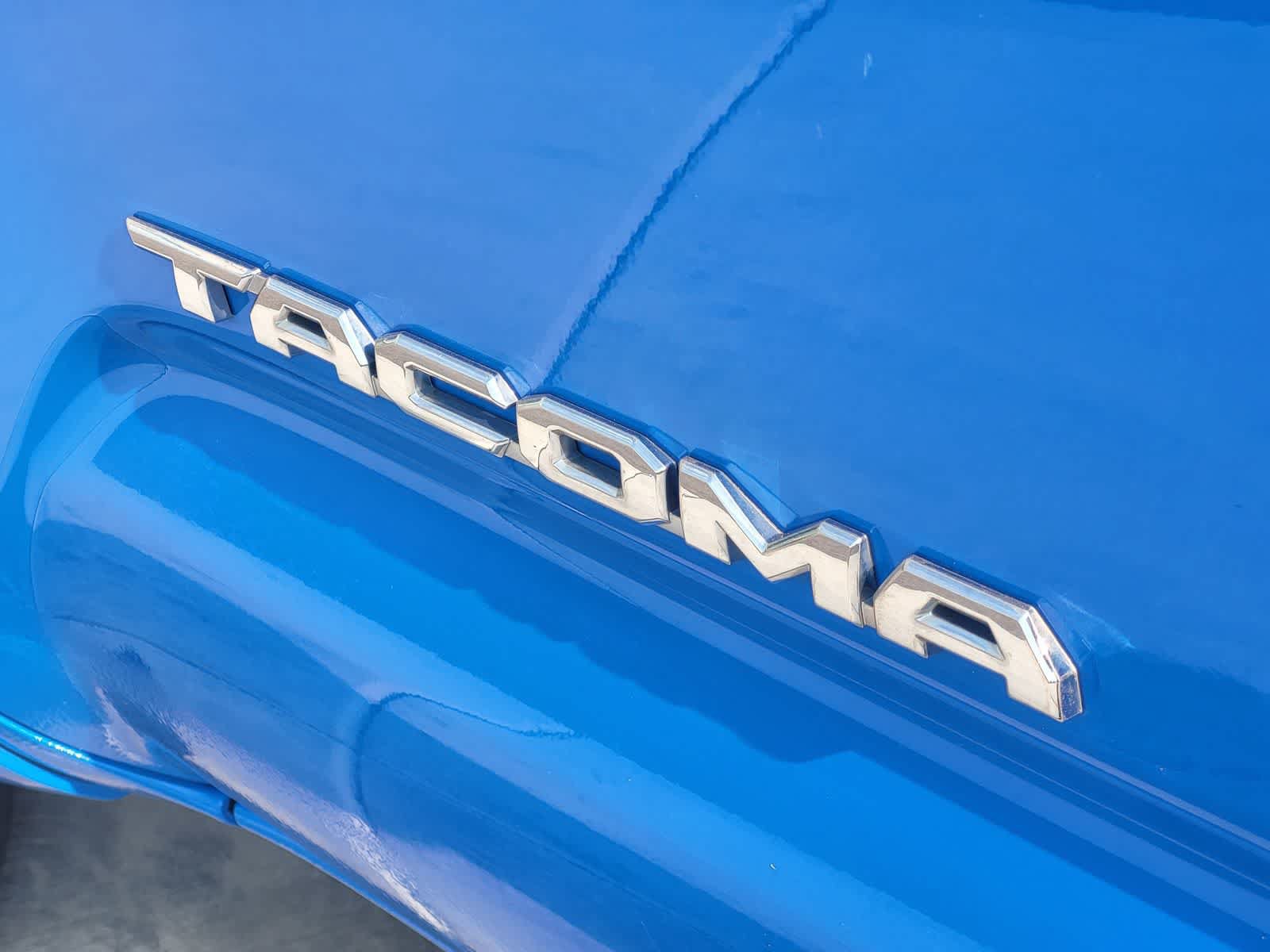 Used 2020 Toyota Tacoma SR5 RWD image 28