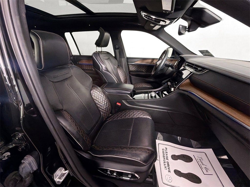 Used 2021 Jeep Grand Cherokee L Summit w/ Luxury Tech Group V image 28