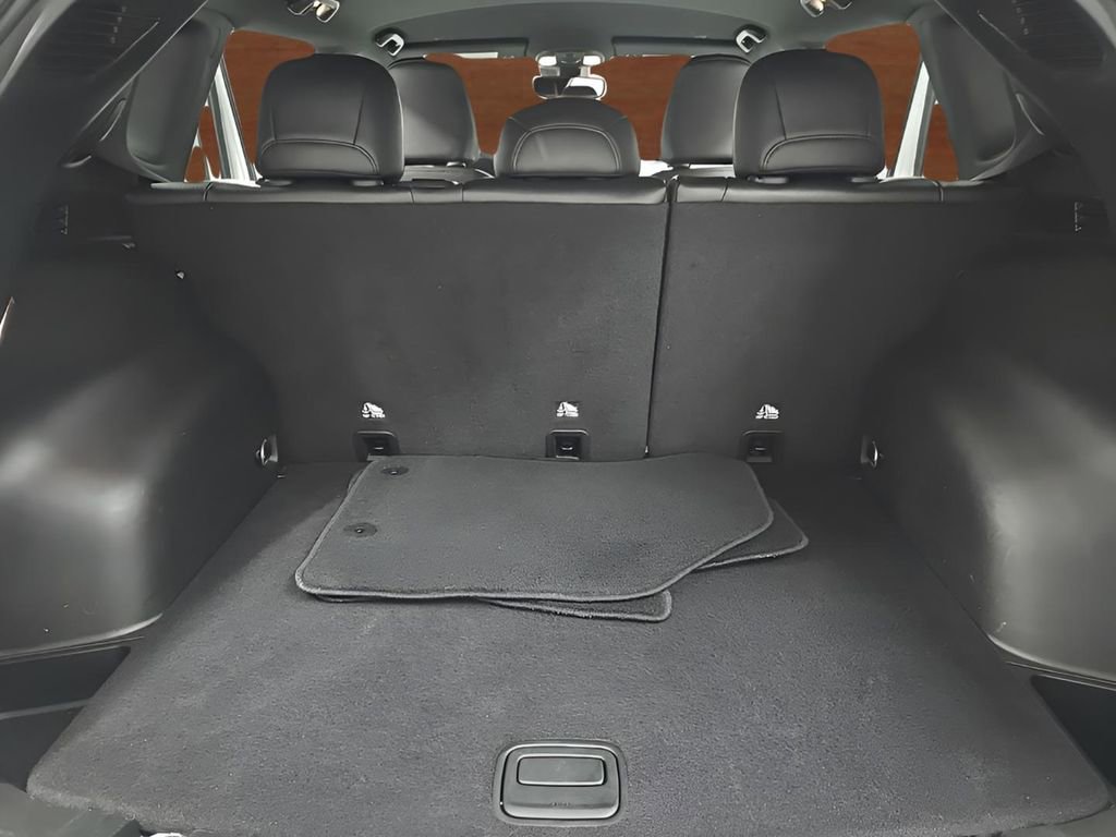 Used 2025 Jeep Compass Limited image 16