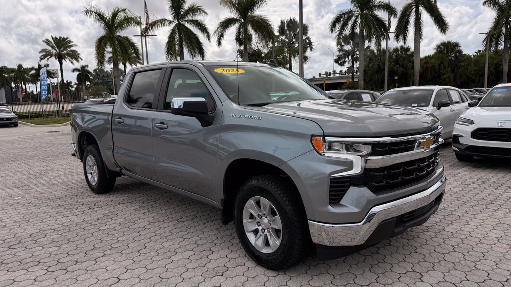 Used 2025 Chevrolet Silverado 1500 LT RWD image 14