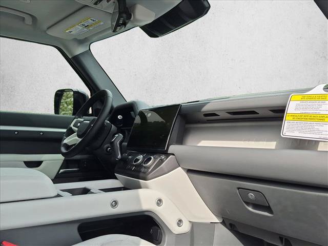 New 2026 Land Rover Defender 110 X-Dynamic SE AWD/4WD image 28