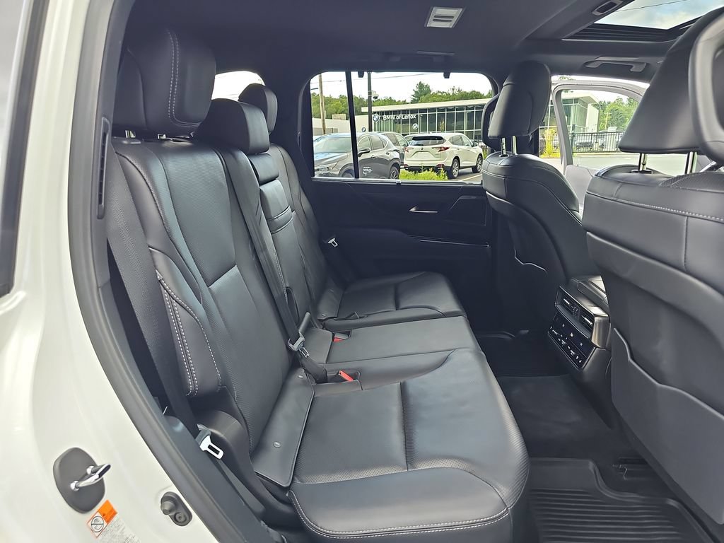 Used 2023 Lexus LX 600 4WD w/ Appearance Package image 28