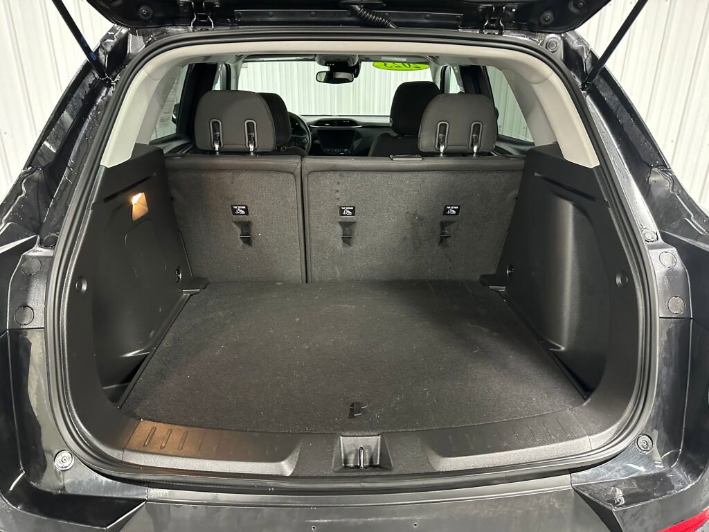 Used 2023 Chevrolet TrailBlazer LT w/ Convenience Package image 11