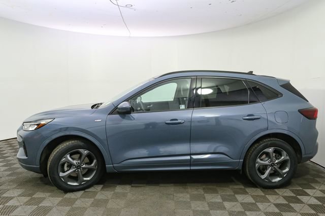 Used 2023 Ford Escape ST-Line Select w/ Tech Pack #1 AWD/4WD image 6