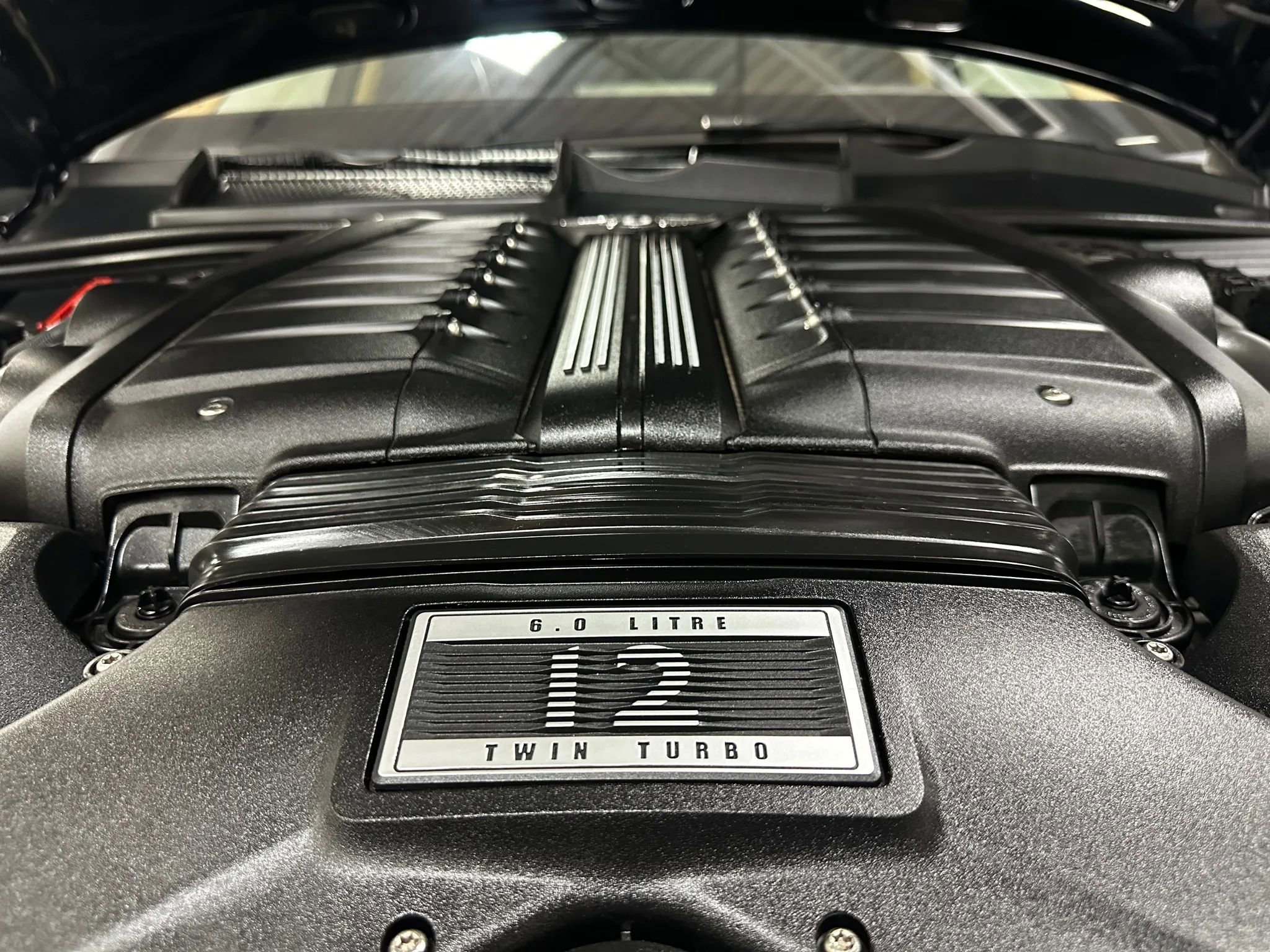 Used 2017 Bentley Bentayga image 28