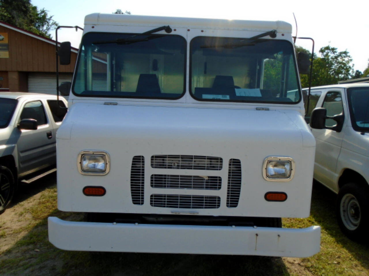 Used 2016 Ford E-350 and Econoline 350 Super Duty w/ A/C Prep Package image 2