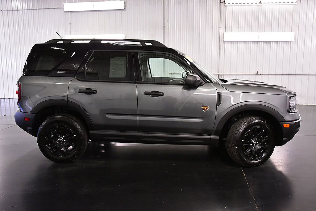 Used 2025 Ford Bronco Sport Badlands image 8