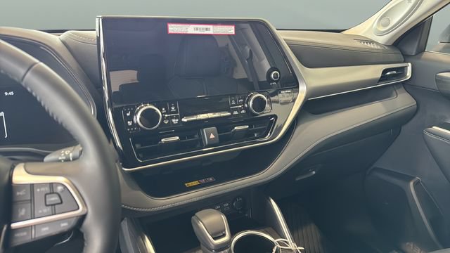 Used 2026 Toyota Highlander Platinum AWD/4WD image 13