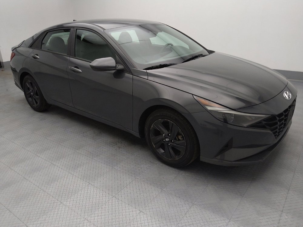 Used 2023 Hyundai Elantra SEL image 11