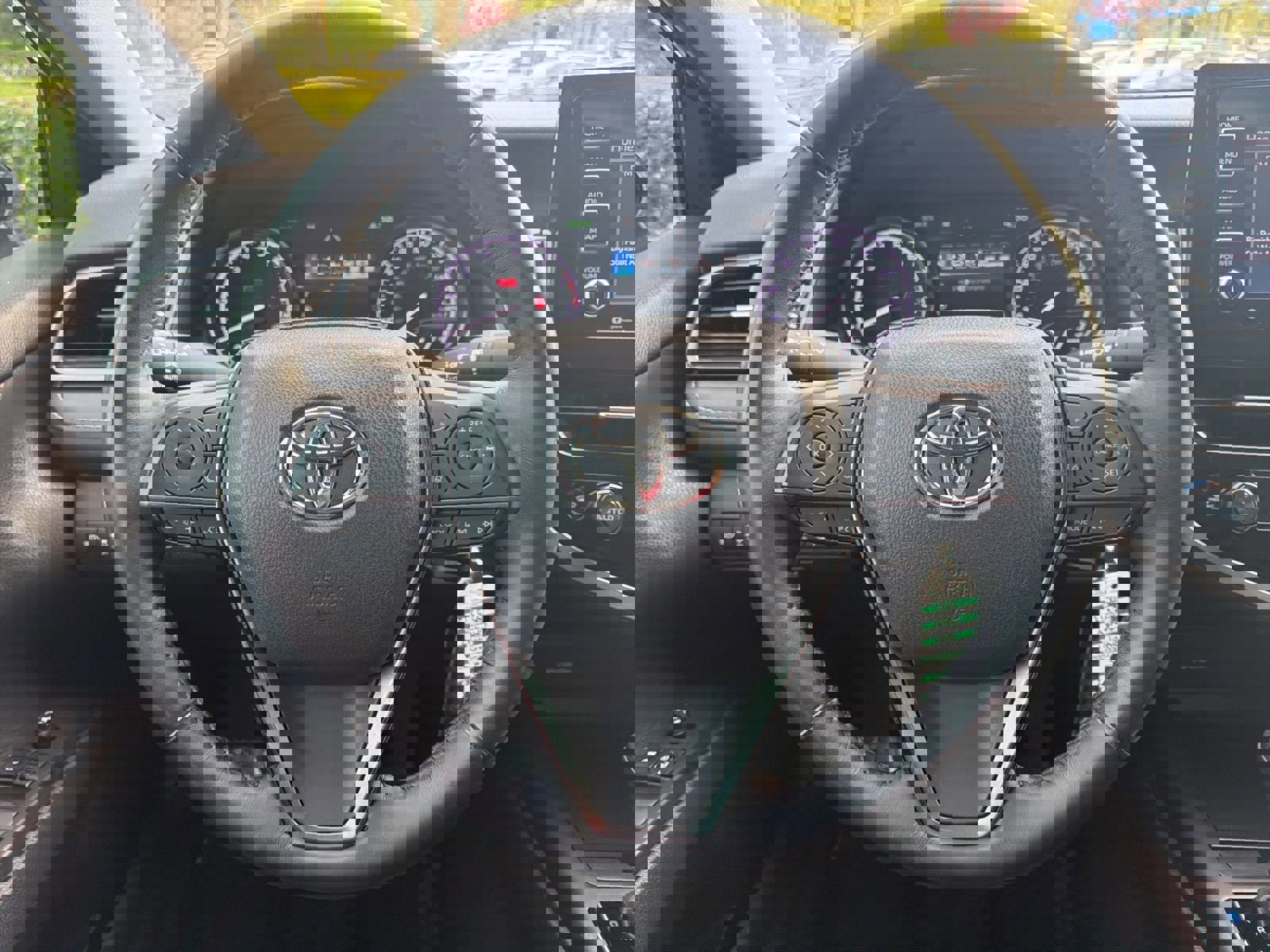 Used 2022 Toyota Camry SE w/ Cold Weather Package AWD/4WD image 23