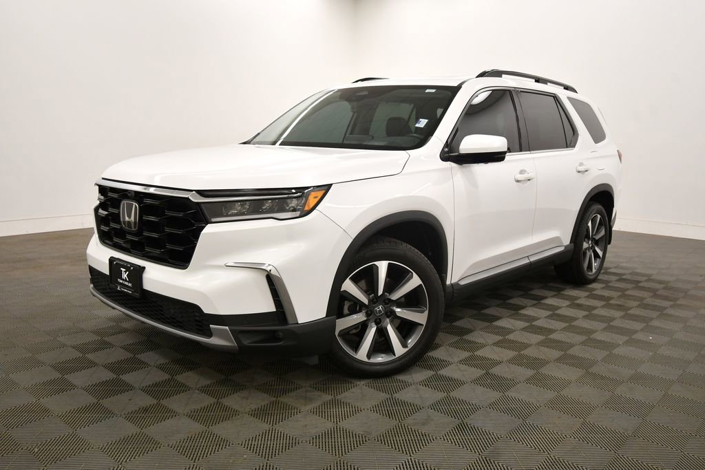 Certified 2025 Honda Pilot Elite image 2