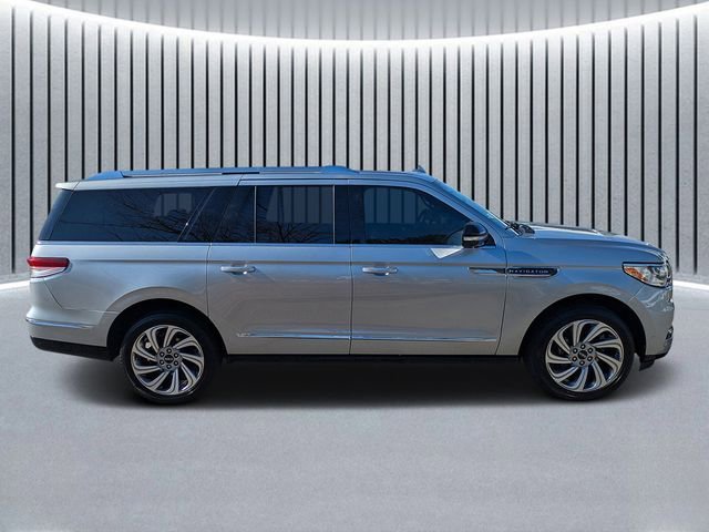 Used 2022 Lincoln Navigator L Reserve video 2