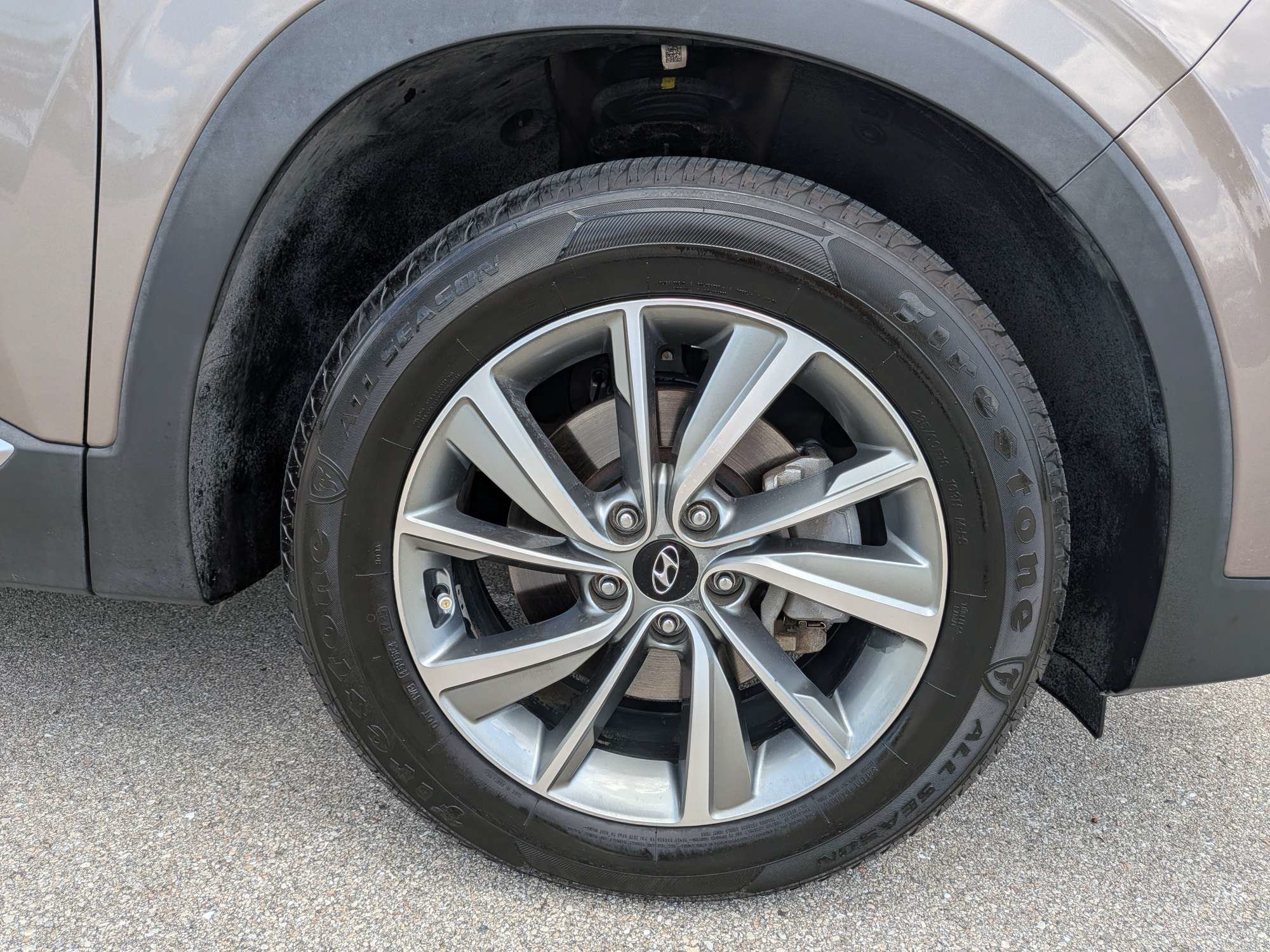 Used 2019 Hyundai Santa Fe SEL w/ Cargo Package FWD image 11
