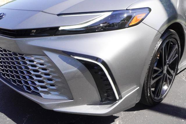 Used 2025 Toyota Camry XSE FWD image 33