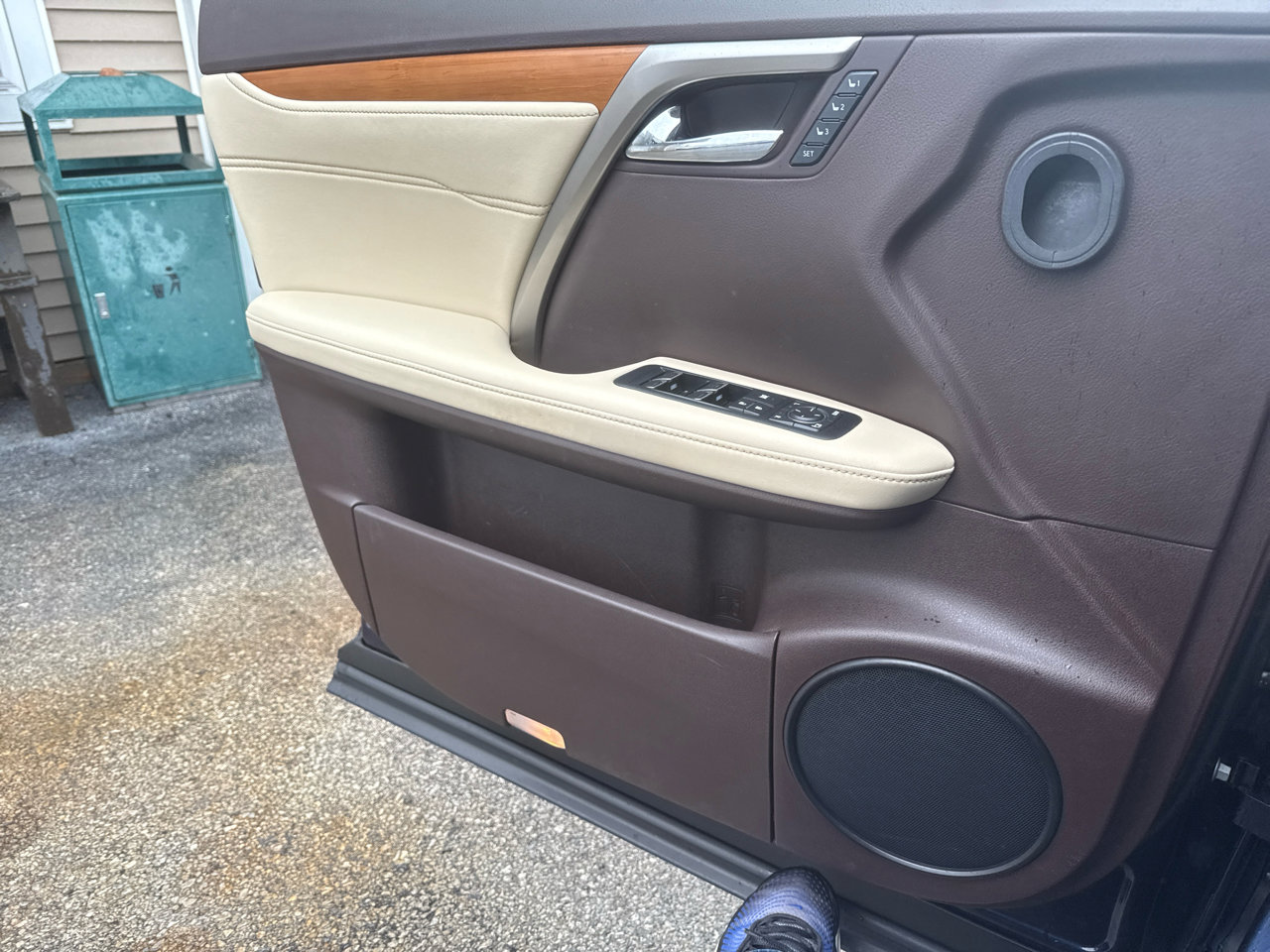 Used 2016 Lexus RX 350 4D SUV AWD w/ Premium Package image 23