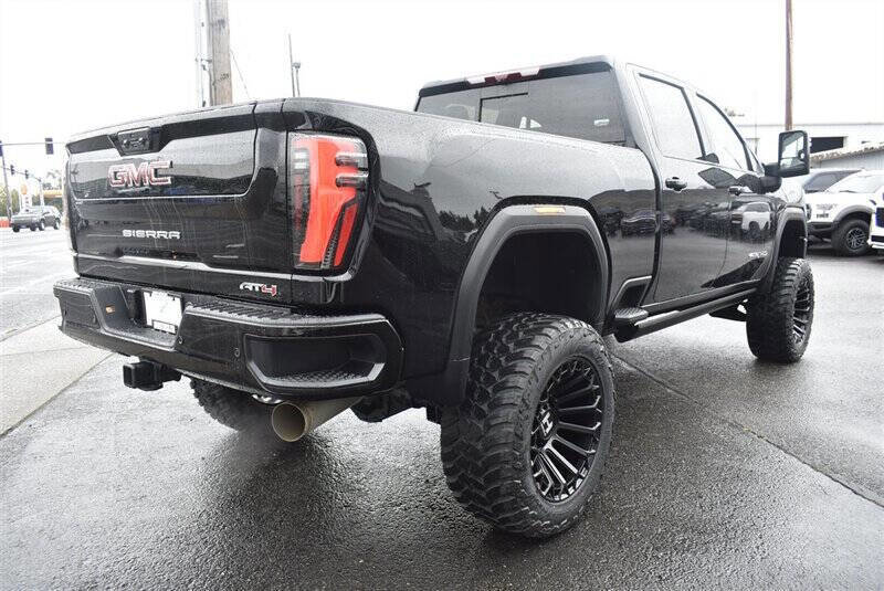 Used 2024 GMC Sierra 3500 AT4 w/ Technology Package image 5