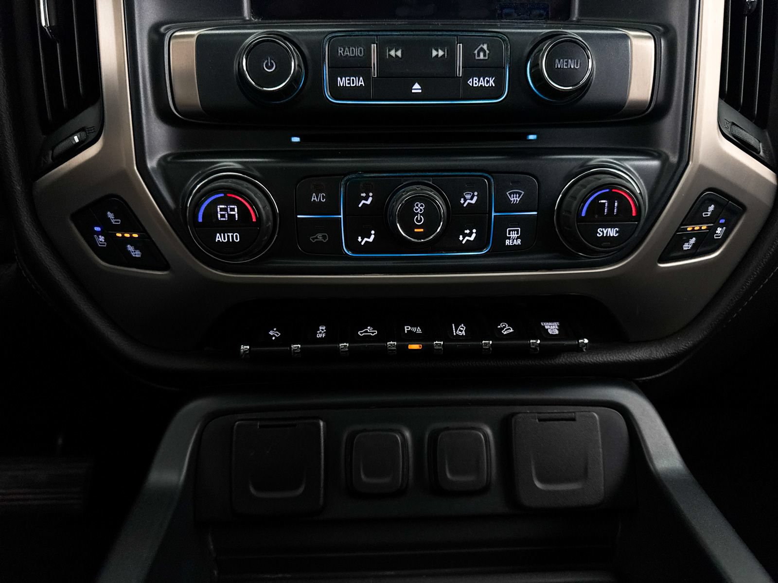 Used 2019 GMC Sierra 2500 Denali w/ Duramax Plus Package AWD/4WD image 20