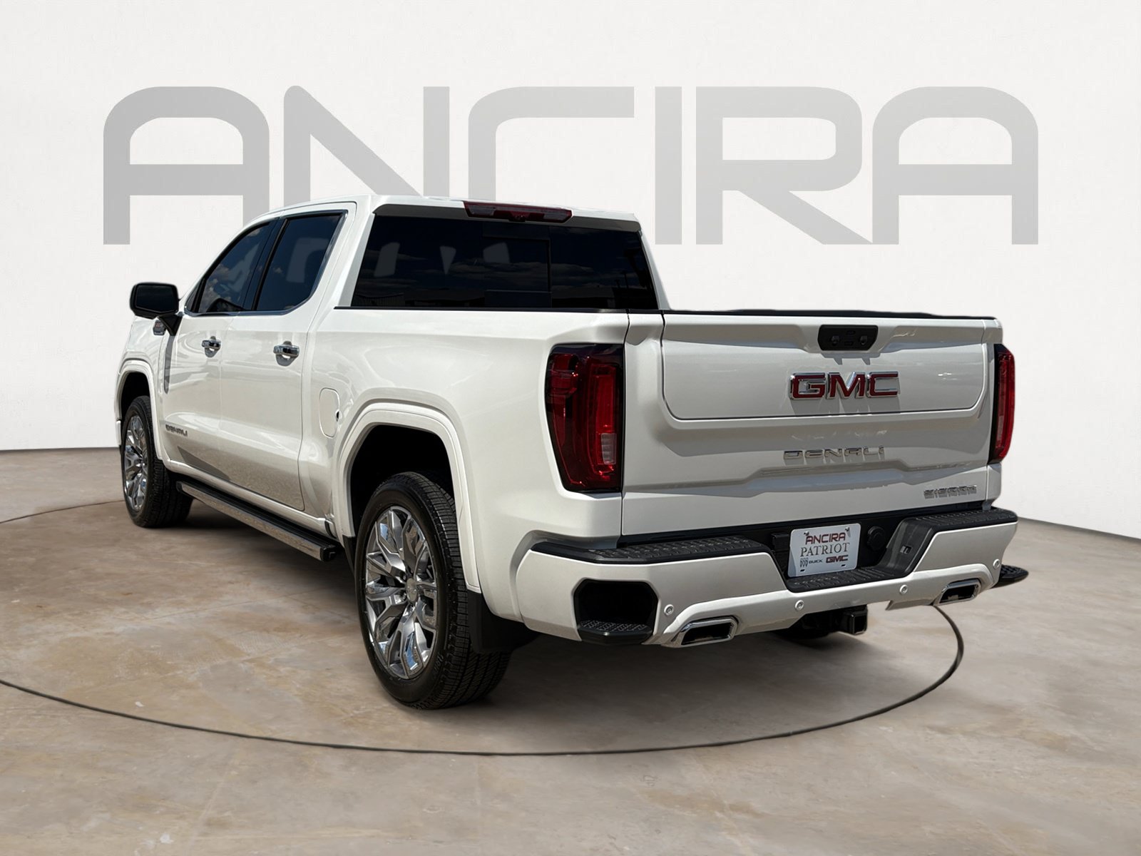 Used 2025 GMC Sierra 1500 Denali AWD/4WD image 7