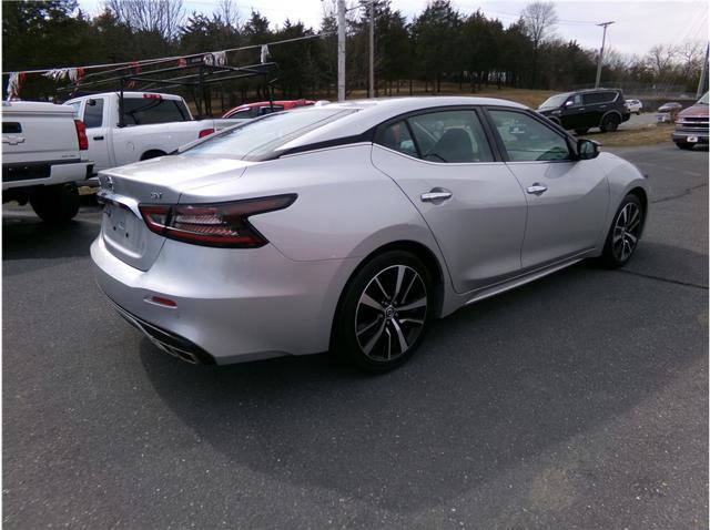 Used 2022 Nissan Maxima SV w/ Floor Mat Group FWD image 28