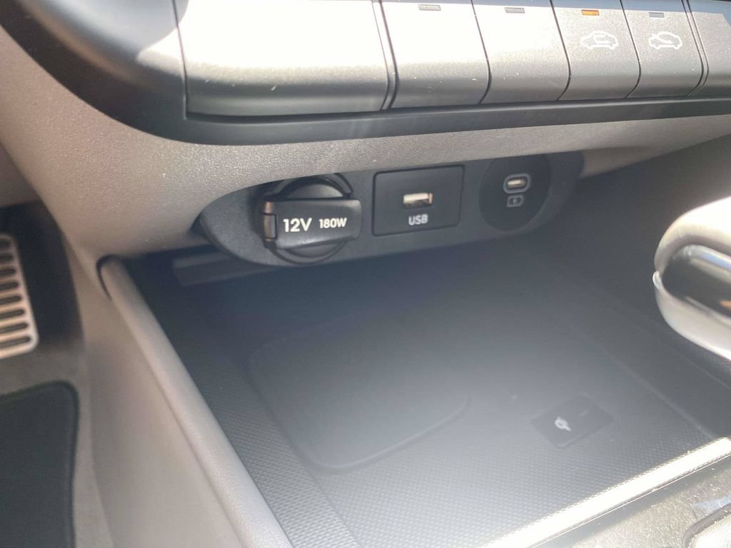 Certified 2025 Hyundai Elantra Sport FWD image 26